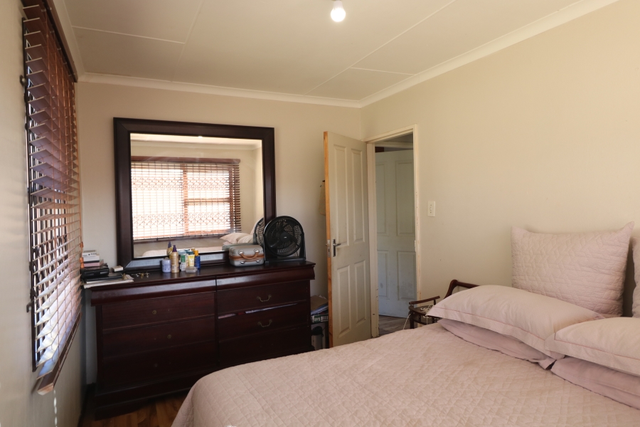 3 Bedroom Property for Sale in Sunnyridge Eastern Cape